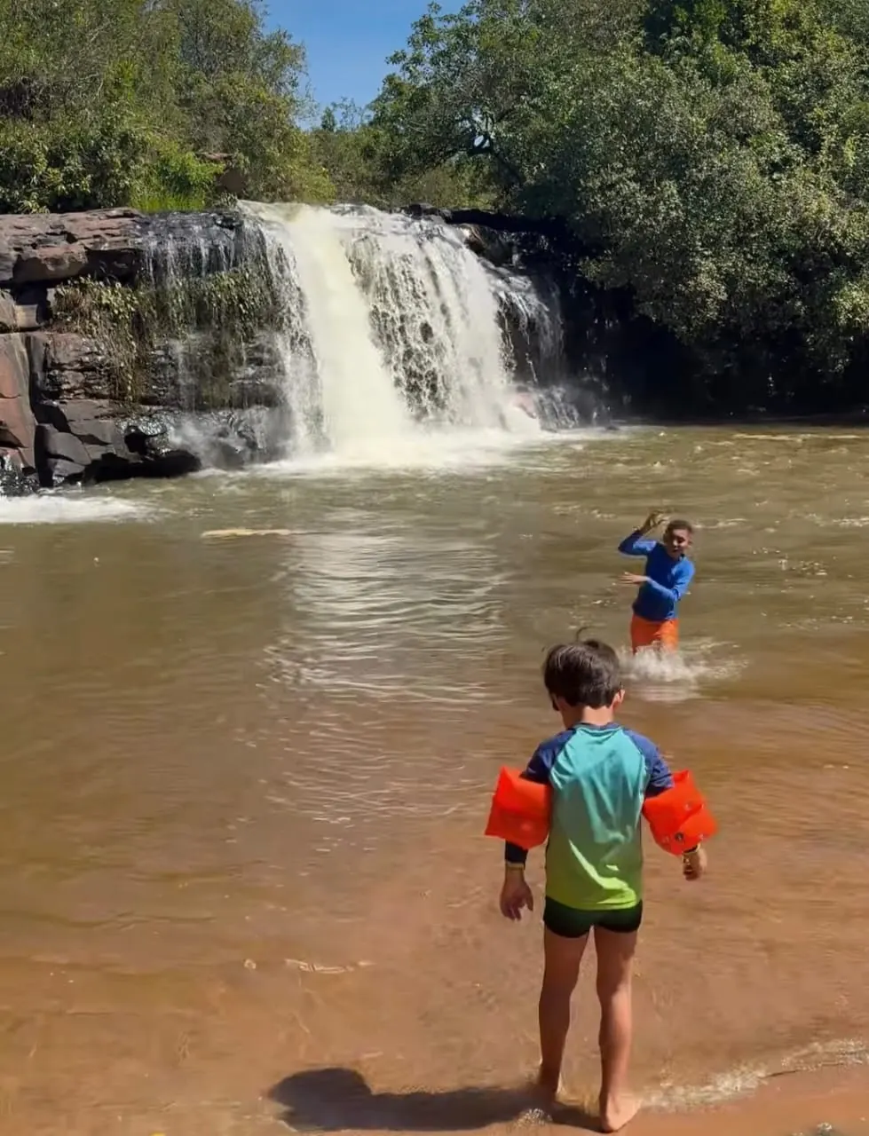Área de banho na cachoeira do condomínio perto do Refúgio Mineiro