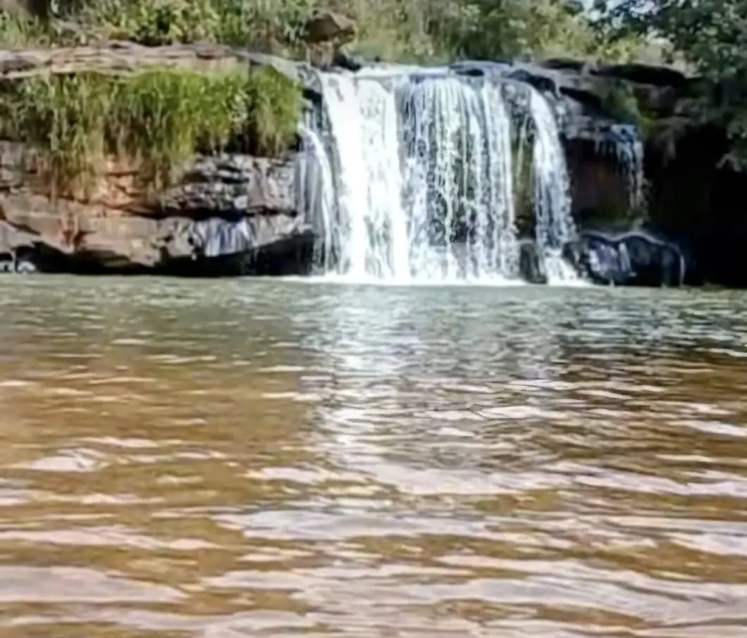 Cachoeira do Condomínio Cachoeira próxima ao Refúgio Mineiro