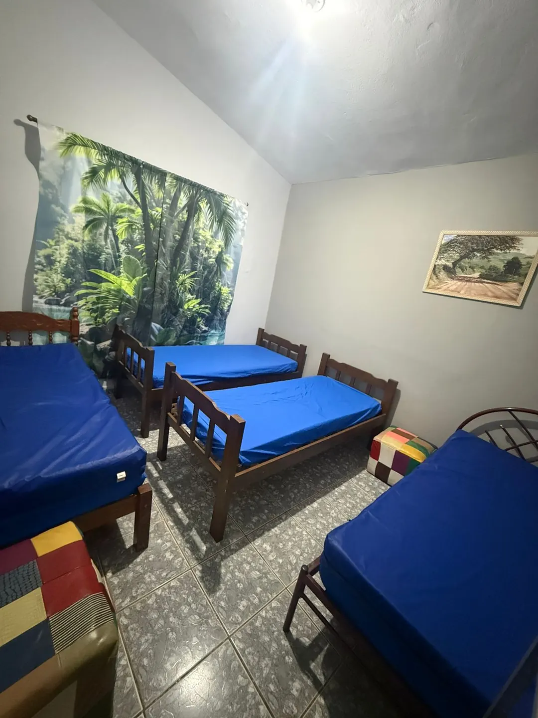Quarto família com camas para grupos no Refúgio Mineiro